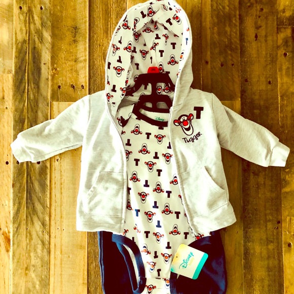 Disney Baby Outfit - Picture 1 of 1